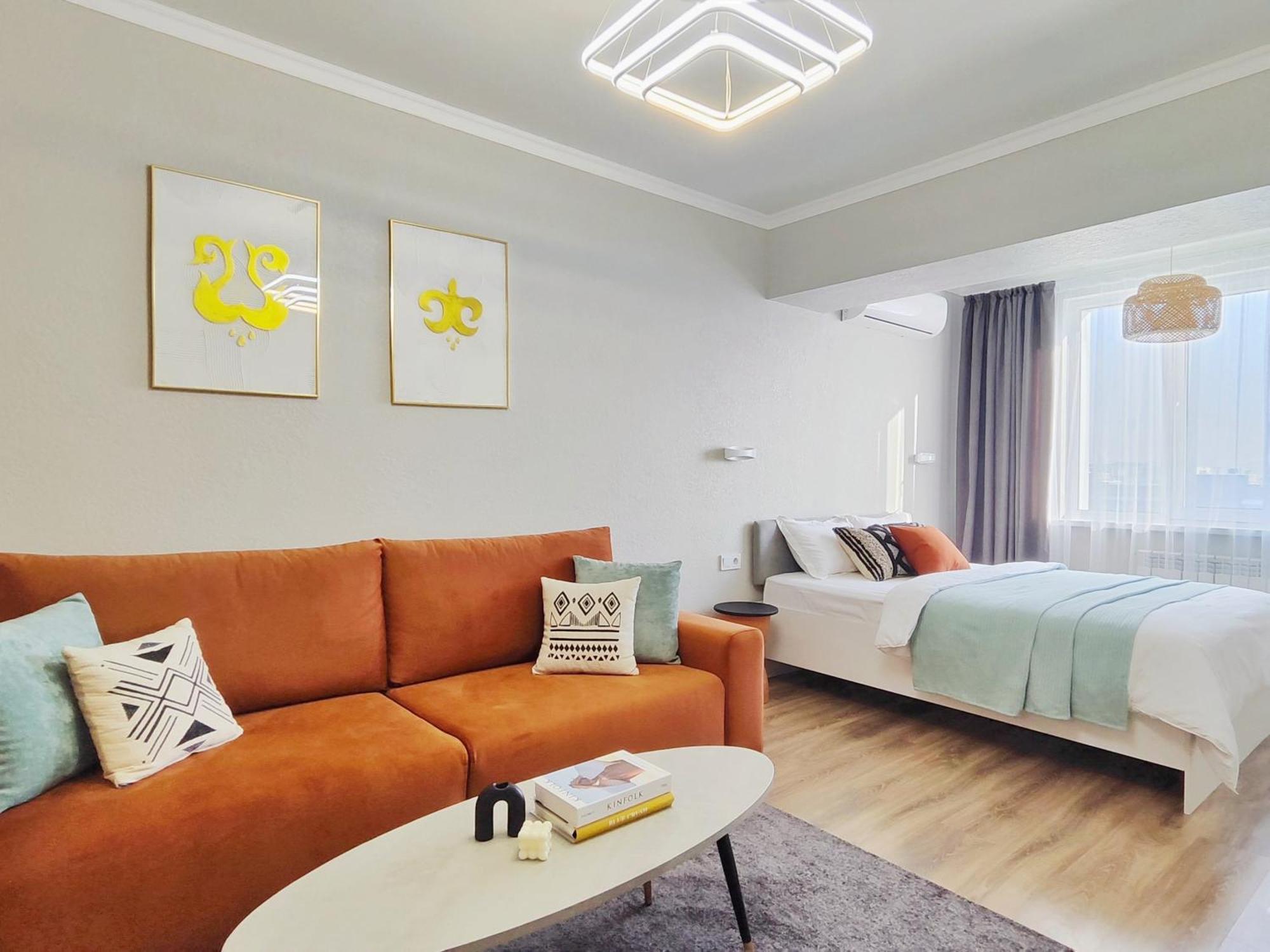 Modern Apartment In Golden Square Almaty Exterior foto