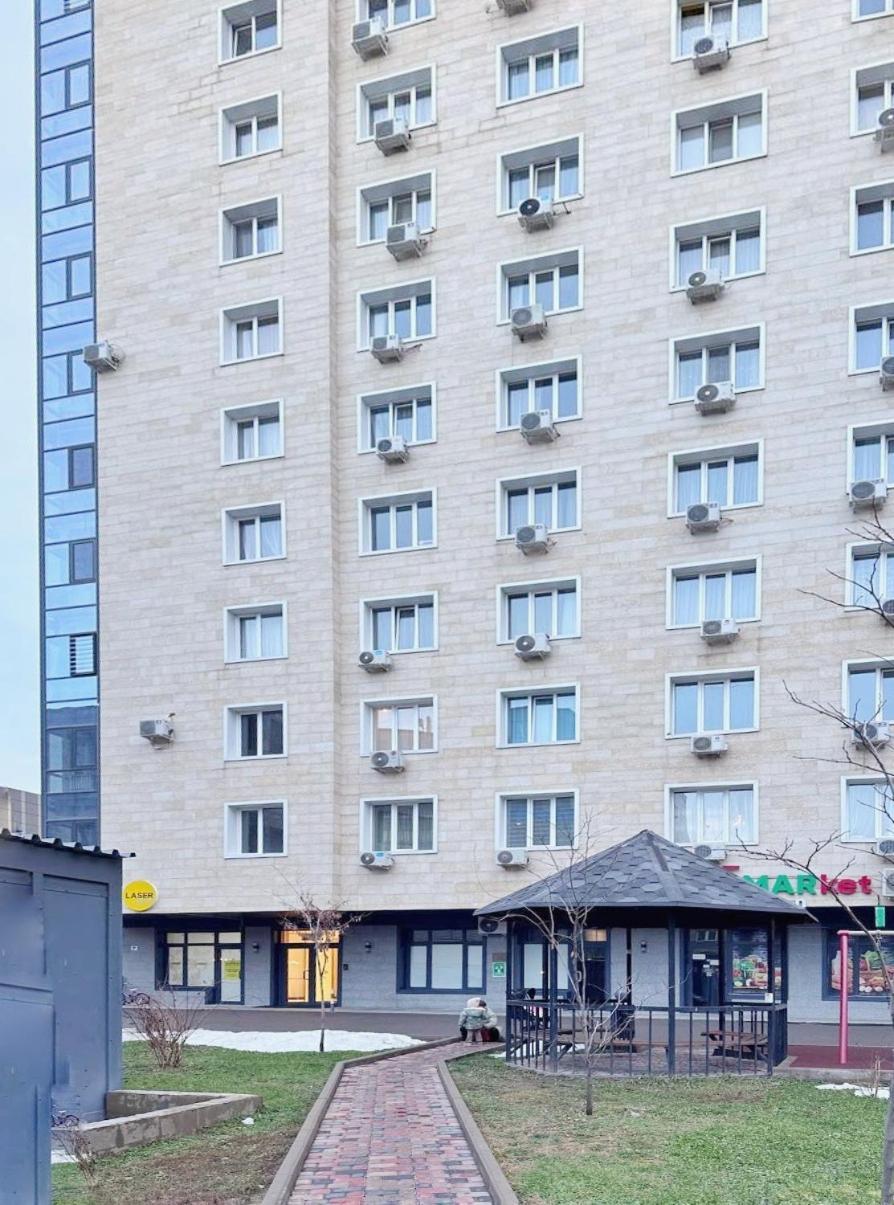 Modern Apartment In Golden Square Almaty Exterior foto